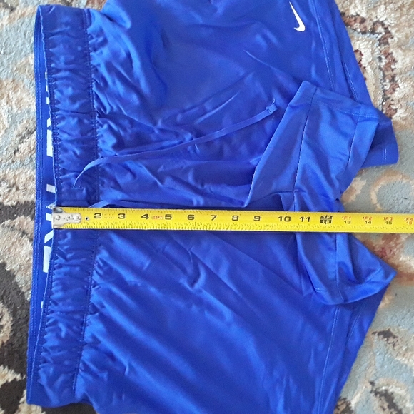 2x*Host Pick*Nike dri-fit ladies shorts - Picture 16 of 16